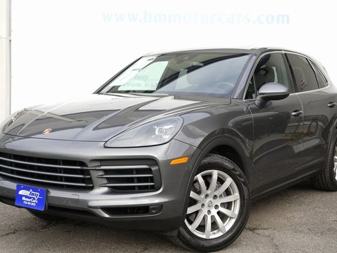 Used 2020 Porsche Cayenne image 2