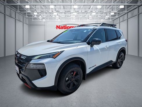 Certified 2026 Nissan Rogue SV AWD/4WD image 1