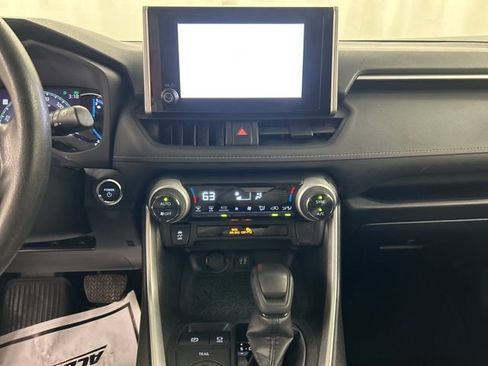 Used 2023 Toyota RAV4 XLE w/ Convenience Package image 18