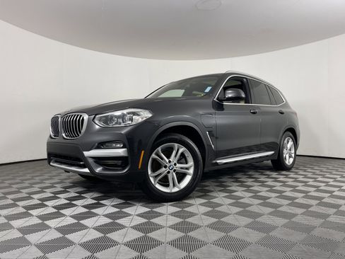 Used 2021 BMW X3 xDrive30e image 2