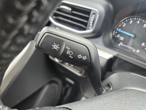 Used 2022 Ford Explorer XLT w/ Equipment Group 202A AWD/4WD image 23