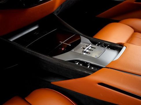 Certified 2025 Ferrari Purosangue AWD/4WD image 33