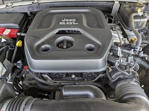 Used 2021 Jeep Wrangler Unlimited Sahara image 21