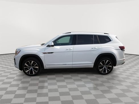 Used 2024 Volkswagen Atlas SEL Premium R-Line image 8