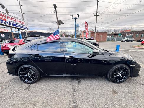 Used 2018 Honda Civic EX image 3