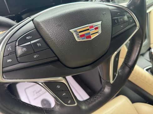 Used 2017 Cadillac XT5 Luxury w/ Driver Awareness Package AWD/4WD image 16