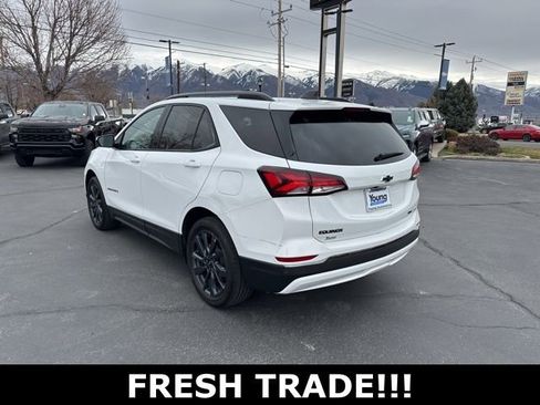 Used 2022 Chevrolet Equinox RS image 3