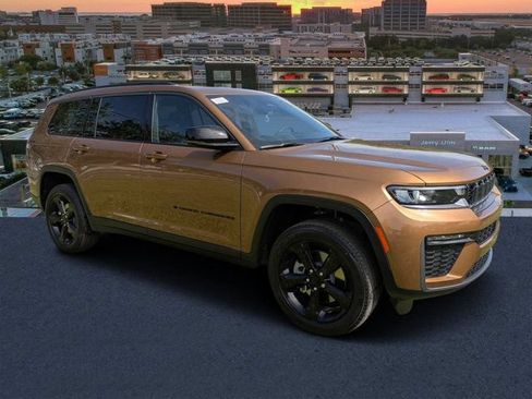 New 2026 Jeep Grand Cherokee L Limited w/ Limited Altitude Package RWD image 1