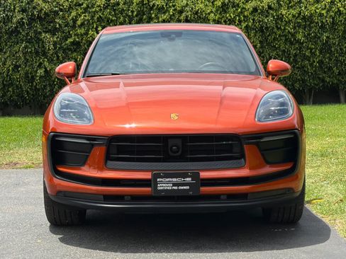 Certified 2023 Porsche Macan Turbo AWD/4WD image 11