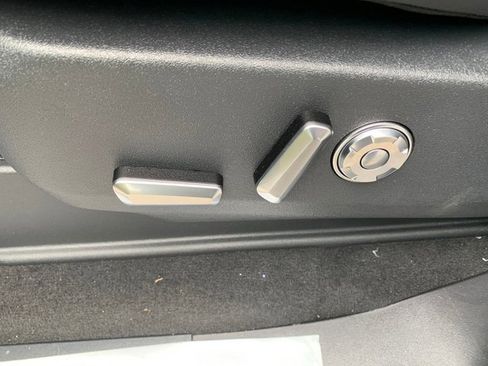 New 2026 Lincoln Navigator L Reserve AWD/4WD image 27