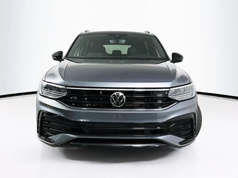 Used 2024 Volkswagen Tiguan SE R-Line FWD image 5