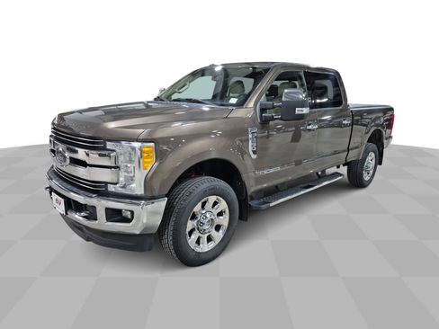 Used 2017 Ford F250 Lariat AWD/4WD image 5