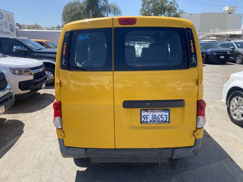 Used 2016 Nissan NV200 image 6