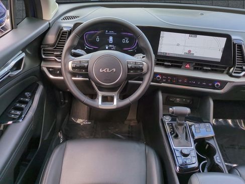 Certified 2024 Kia Sportage EX image 16