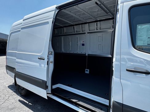 New 2025 Mercedes-Benz Sprinter 2500 image 16