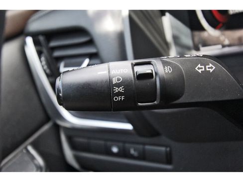 Used 2021 Nissan Rogue Platinum FWD image 20