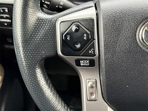 Used 2022 Toyota 4Runner Limited image 25