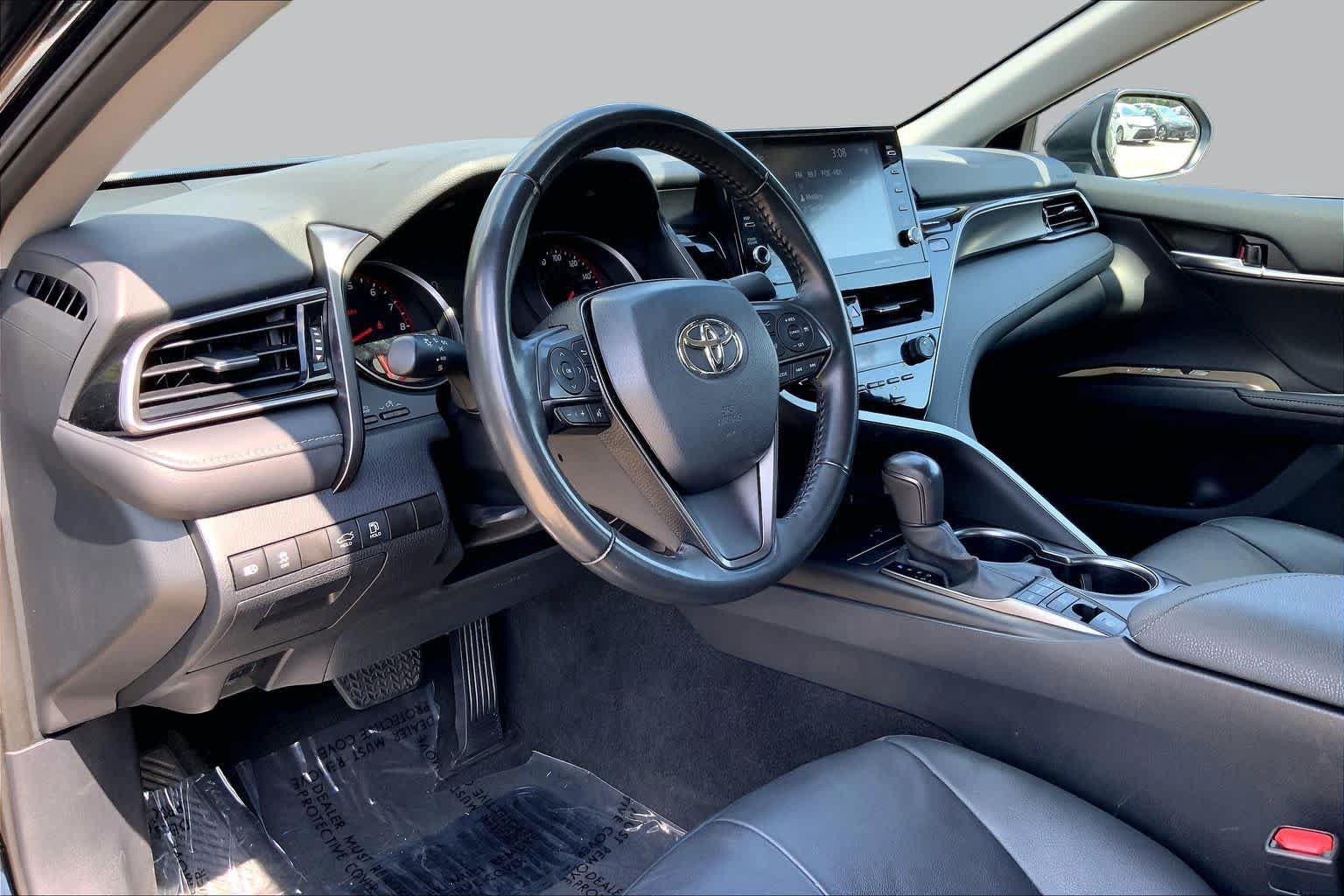 Used 2024 Toyota Camry XSE FWD image 17