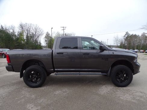 Used 2020 RAM 1500 4x4 Crew Cab w/ Night Edition w/ Wheel & Sound Group image 42