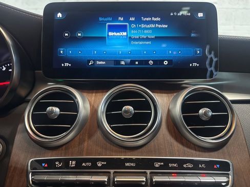 Used 2022 Mercedes-Benz GLC 300 4MATIC image 24