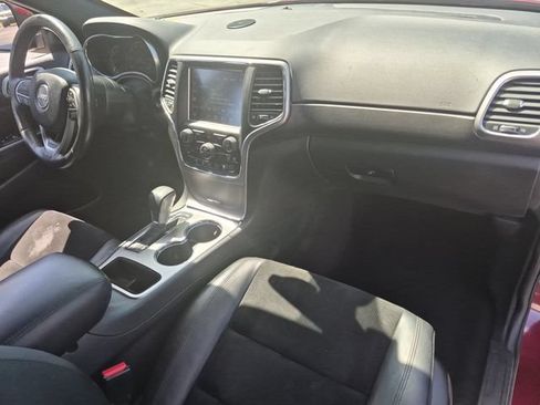 Used 2017 Jeep Grand Cherokee Altitude AWD/4WD image 27