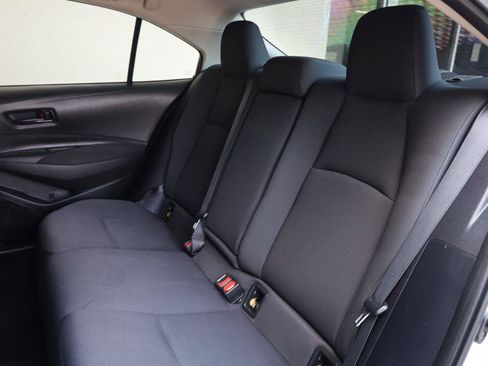 Used 2022 Toyota Corolla LE FWD image 21