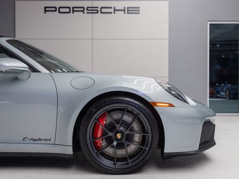 Certified 2026 Porsche 911 Targa 4 GTS image 13