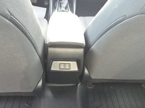 Used 2025 Toyota Corolla LE FWD image 20