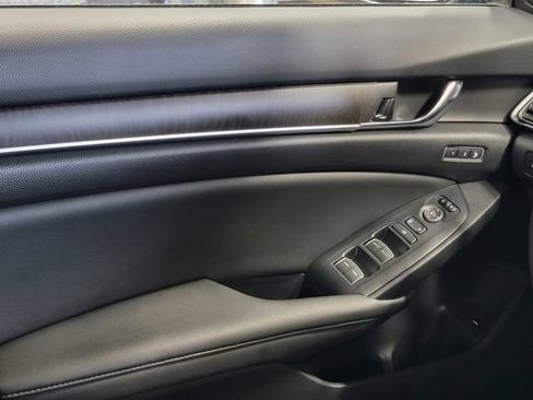 Used 2021 Honda Accord Touring image 22