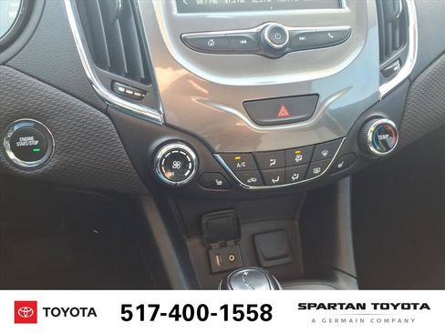 Used 2017 Chevrolet Cruze LT image 20
