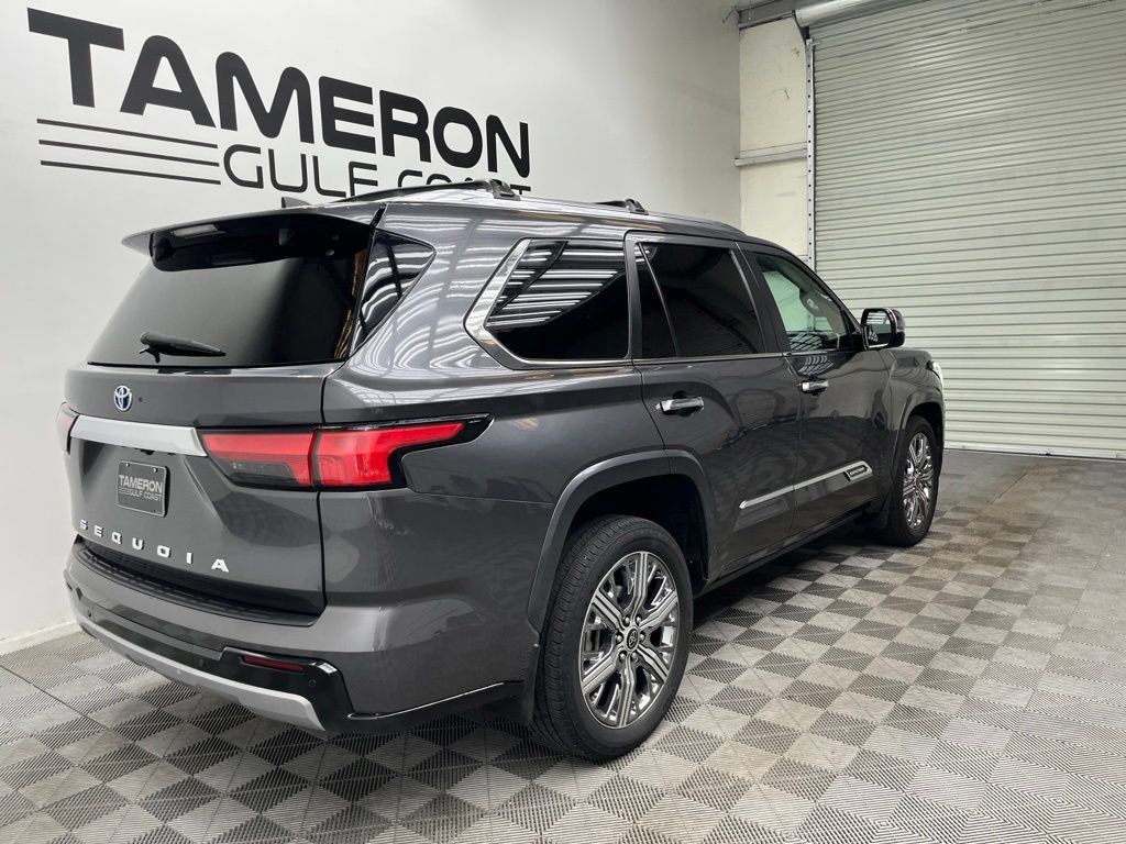 Used 2024 Toyota Sequoia Capstone AWD/4WD image 7