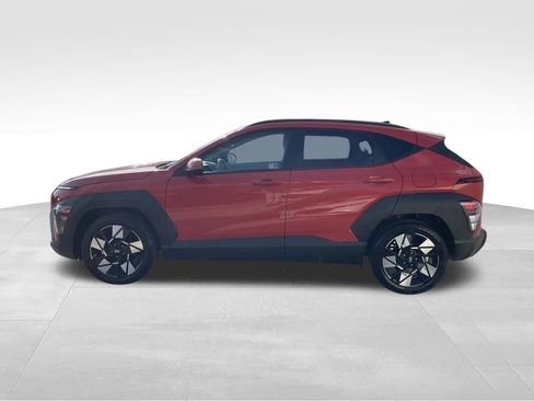 Used 2025 Hyundai Kona SEL FWD image 8