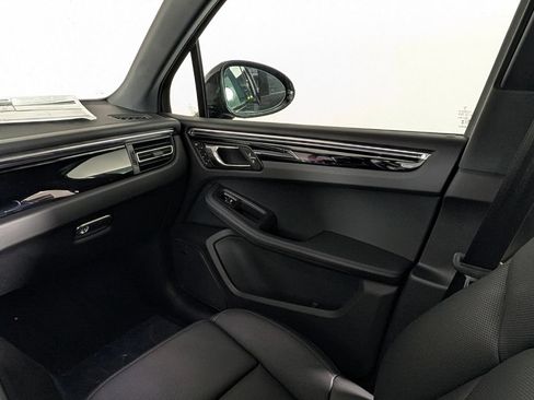 New 2026 Porsche Macan AWD/4WD image 23