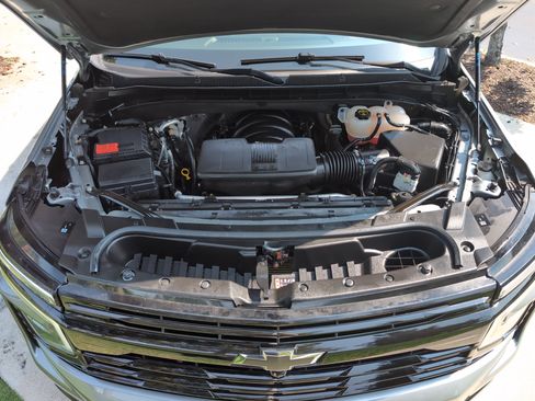 Used 2025 Chevrolet Tahoe RST w/ Comfort Package AWD/4WD image 36