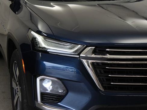 Used 2023 Chevrolet Traverse LT w/ LT Premium Package image 4