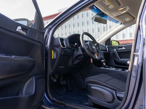 Used 2018 Kia Sportage LX FWD image 13