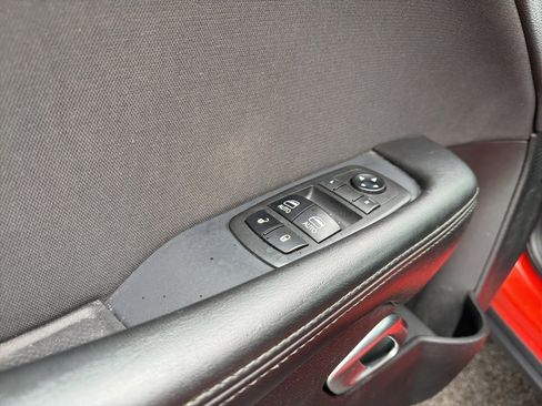 Used 2019 Dodge Challenger SXT image 26