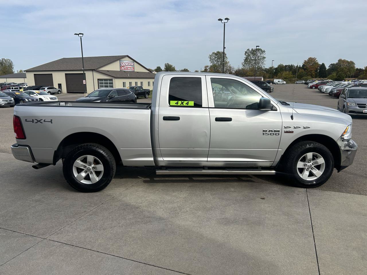 Used 2016 RAM 1500 ST w/ SXT Appearance Group AWD/4WD image 4