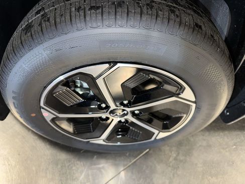 New 2026 Kia Niro LX FWD image 10