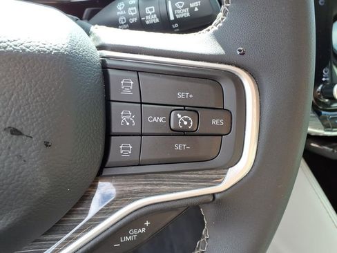 Used 2022 Jeep Wagoneer Series II w/ Premium Group I image 40