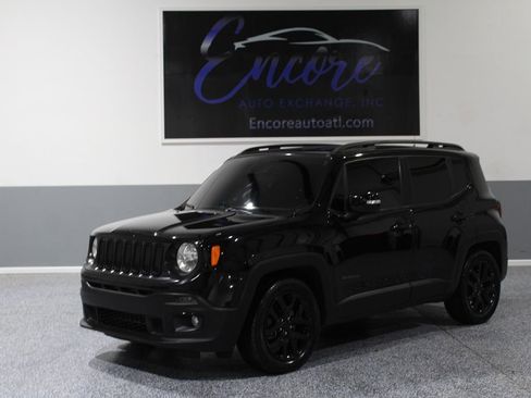 Used 2018 Jeep Renegade Altitude FWD image 7