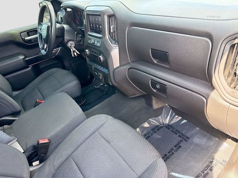 Used 2021 Chevrolet Silverado 1500 Custom image 13