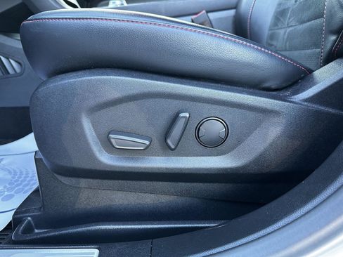 Used 2024 Ford Edge ST-Line AWD/4WD image 8