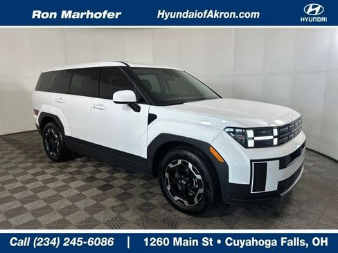 Used 2025 Hyundai Santa Fe SE image 1