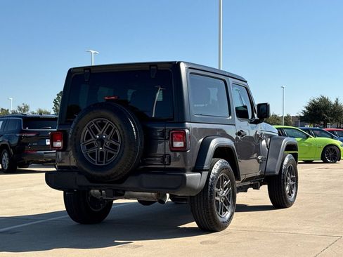 Used 2024 Jeep Wrangler Sport AWD/4WD image 7