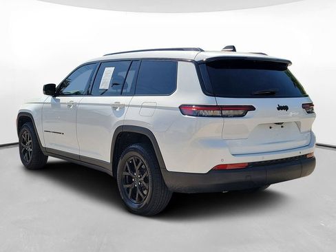 Used 2024 Jeep Grand Cherokee L Altitude RWD image 6