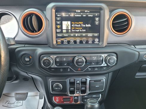 Used 2020 Jeep Gladiator Mojave AWD/4WD image 18