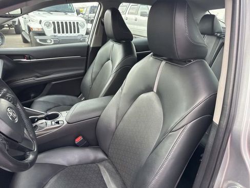 Used 2023 Toyota Camry XSE image 13