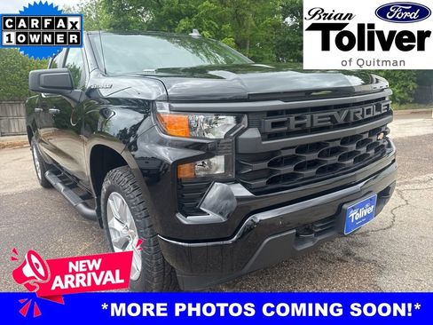Used 2024 Chevrolet Silverado 1500 Custom image 1
