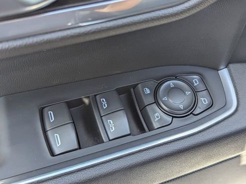 Used 2024 GMC Sierra 1500 SLT image 24